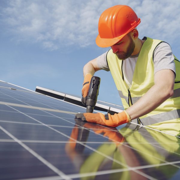 Énergie solaire et pose panneaux photovoltaïques - Installation de bornes de recharge pour véhicule électrique